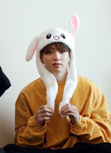 White Kpop Bunny Moveable Ears Headband